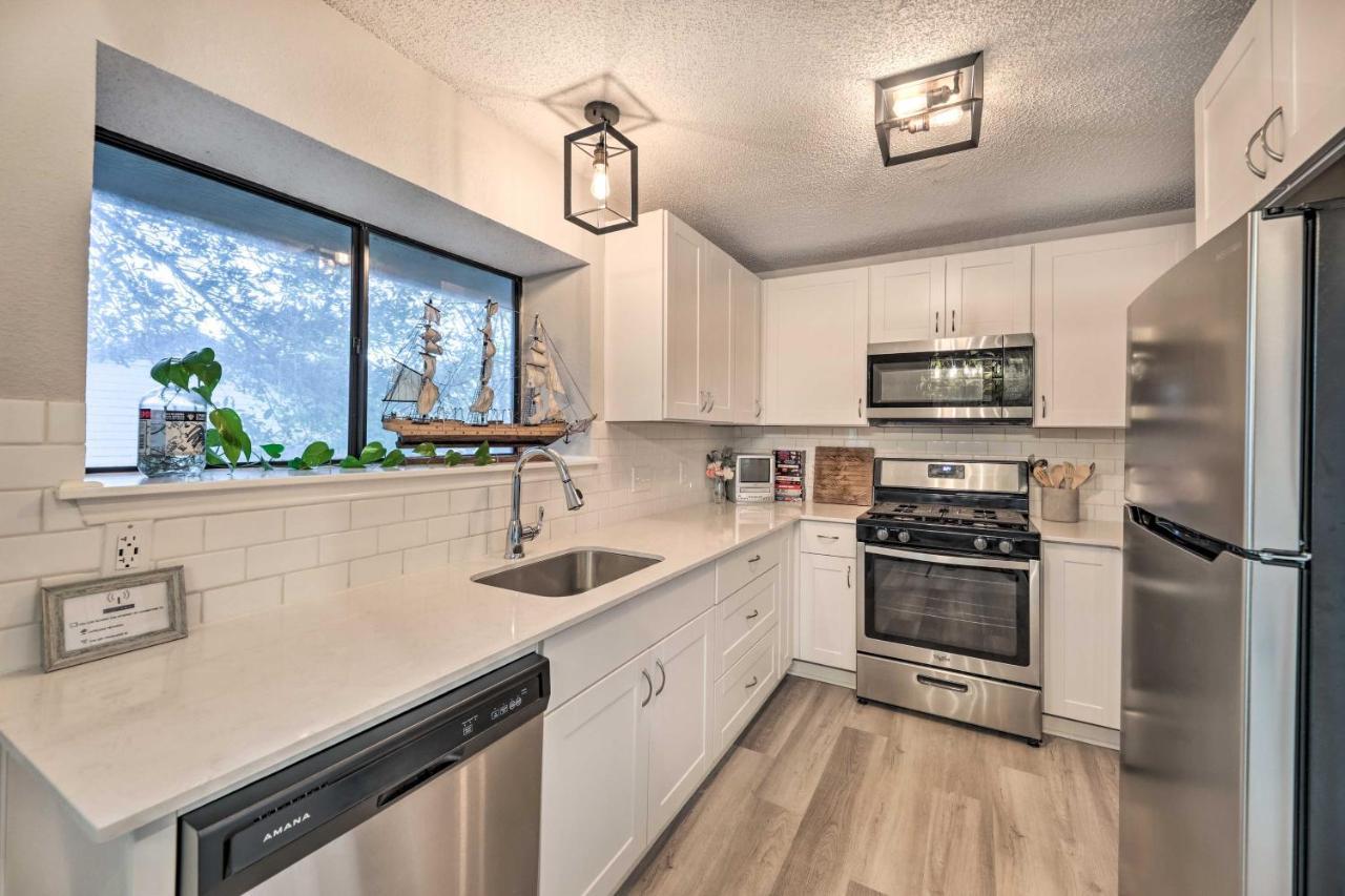 Вилла Gorgeous Austin Getaway With Fire Pit About 8 Mi To Dtwn Экстерьер фото