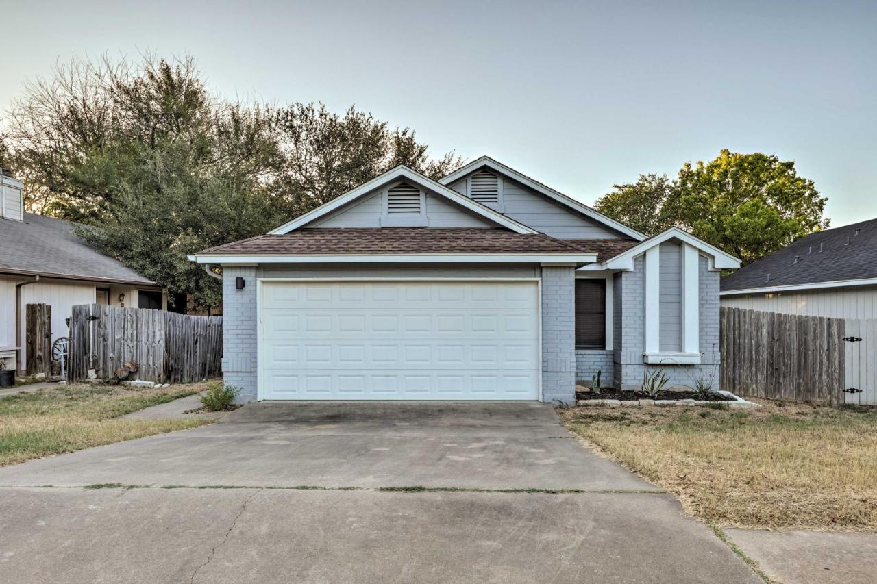 Вилла Gorgeous Austin Getaway With Fire Pit About 8 Mi To Dtwn Экстерьер фото